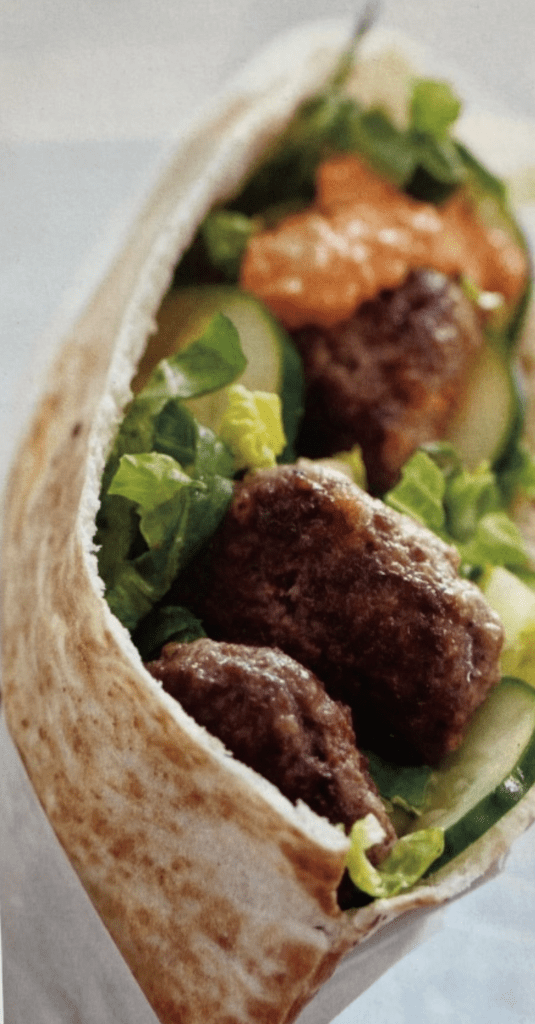 Lamb-Pitas-with-Roasted-Red-Pepper-Sauce 
