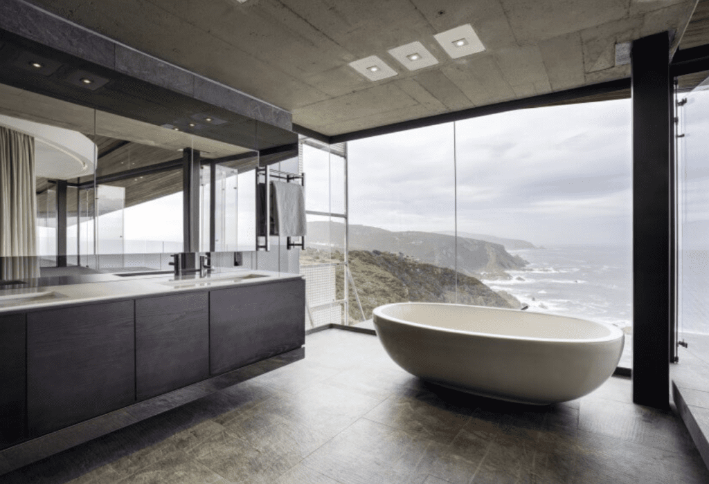 casa-pbonlife-bathrooms-contemporary-tub-view