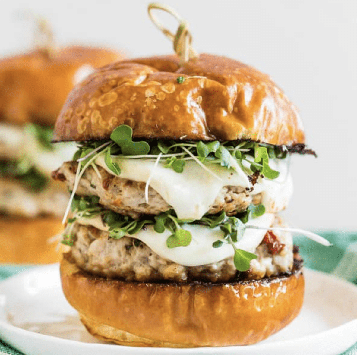 chicken-and-sun-dried-tomato-burgers