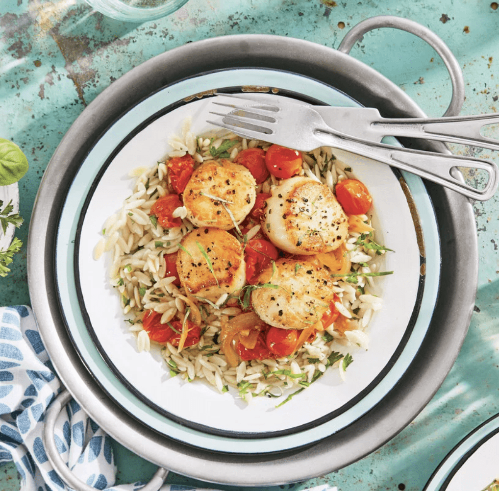 Orzo-Risotto-with-Sea-Scallops-and-Tomatoes