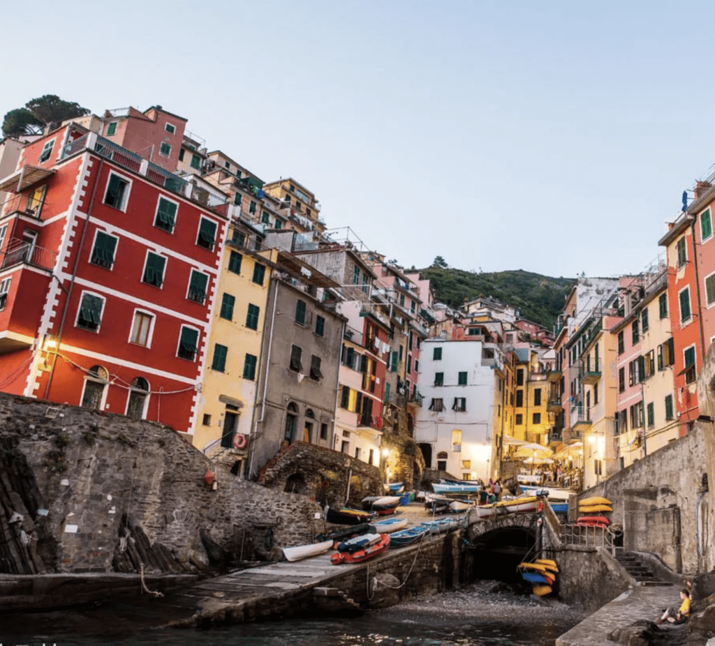 Must-See-Spots-in-Italy-Cinque-Terre