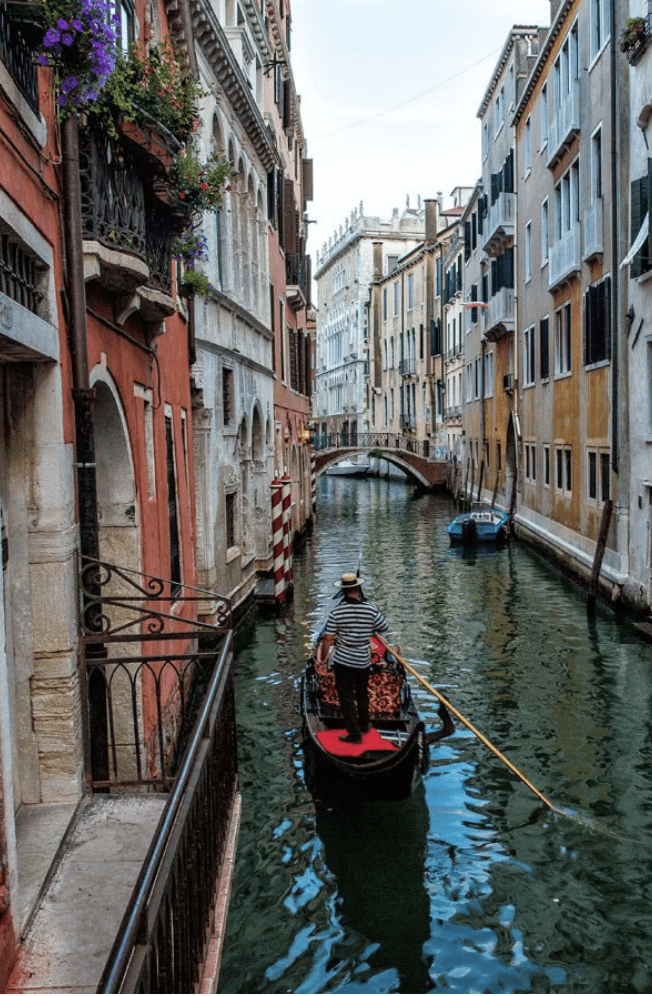 Must-See-Spots-in-Italy-Venice