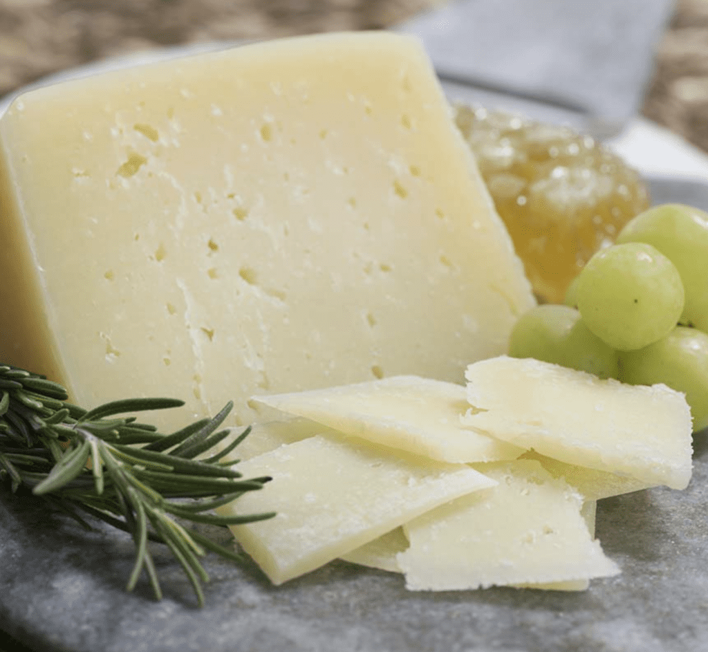Hard-Italian-Cheeses-Pecorino