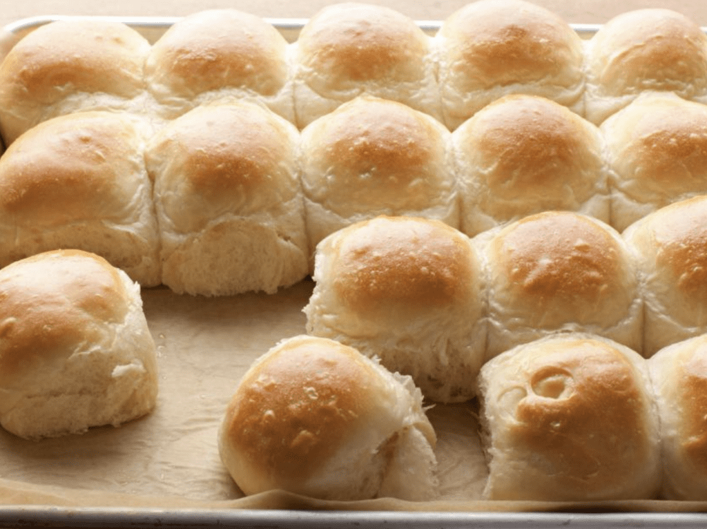 America's-Top-Thanksgiving-Side-Dishes-Rolls