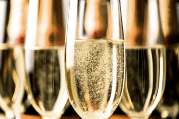 affordable-holiday-champagne-sparkling-wine-toasts