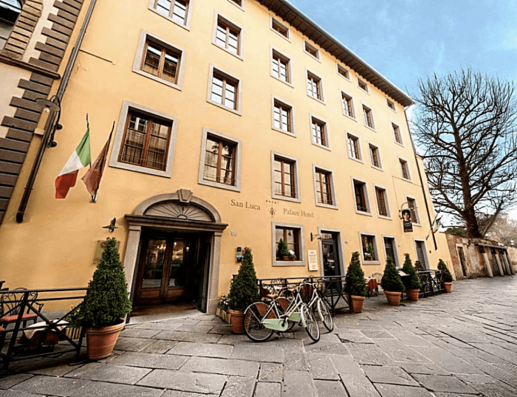 a-day-trip-to-lucca-SAN-LUCA-PALACE
