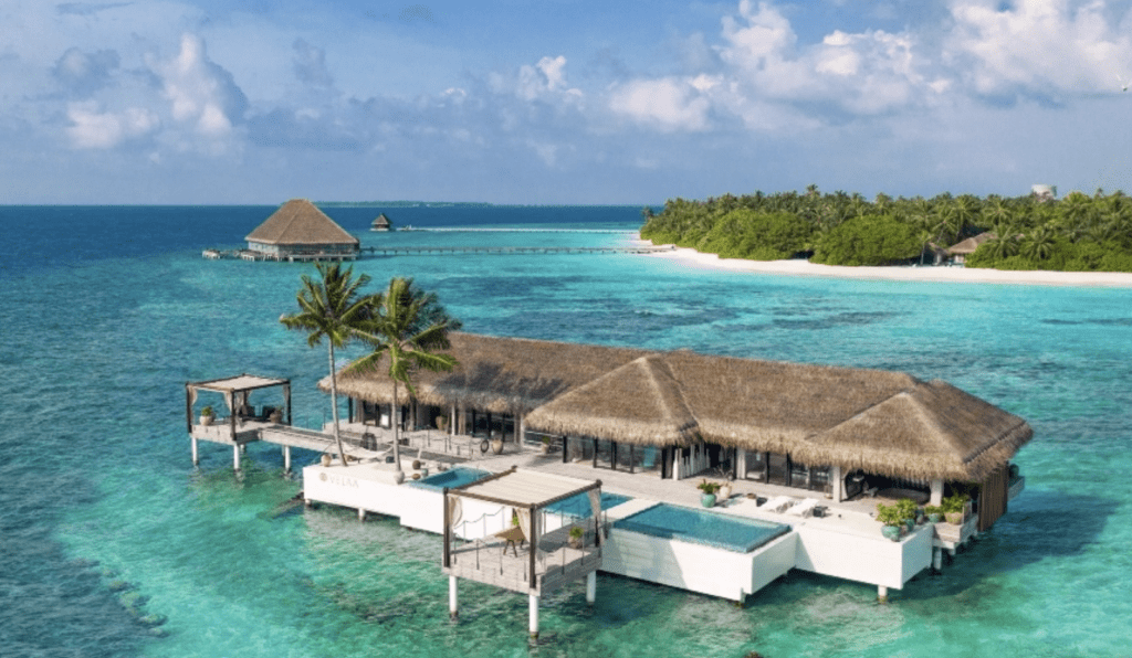 Maldives-Romantic-Pool-Residence