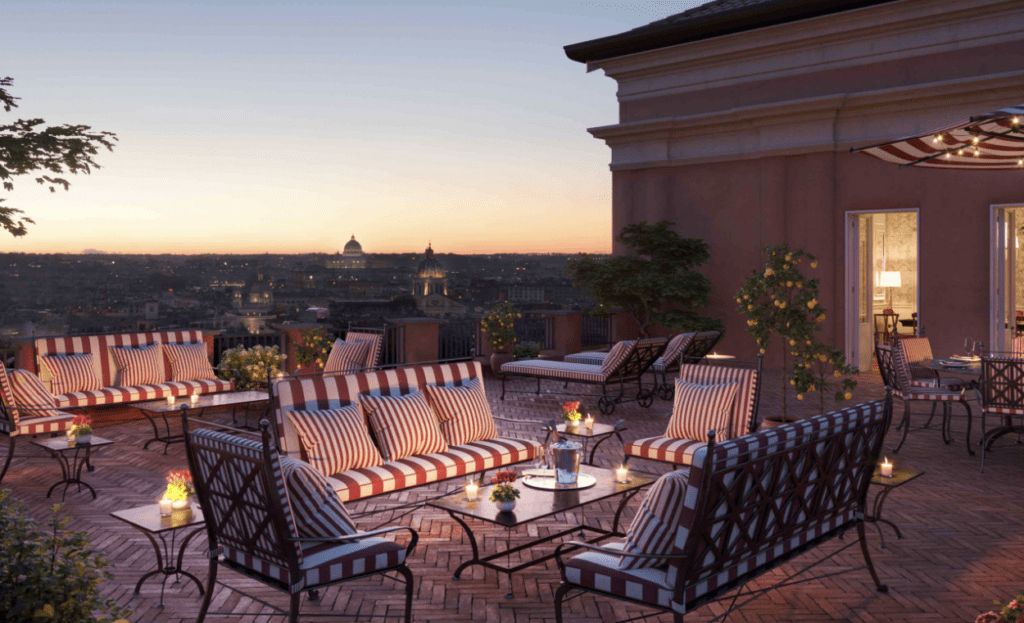 boutique-luxury-hotels-in-italy-image-of-patio-Hotel-de-la-Ville-ROME-ITALY
