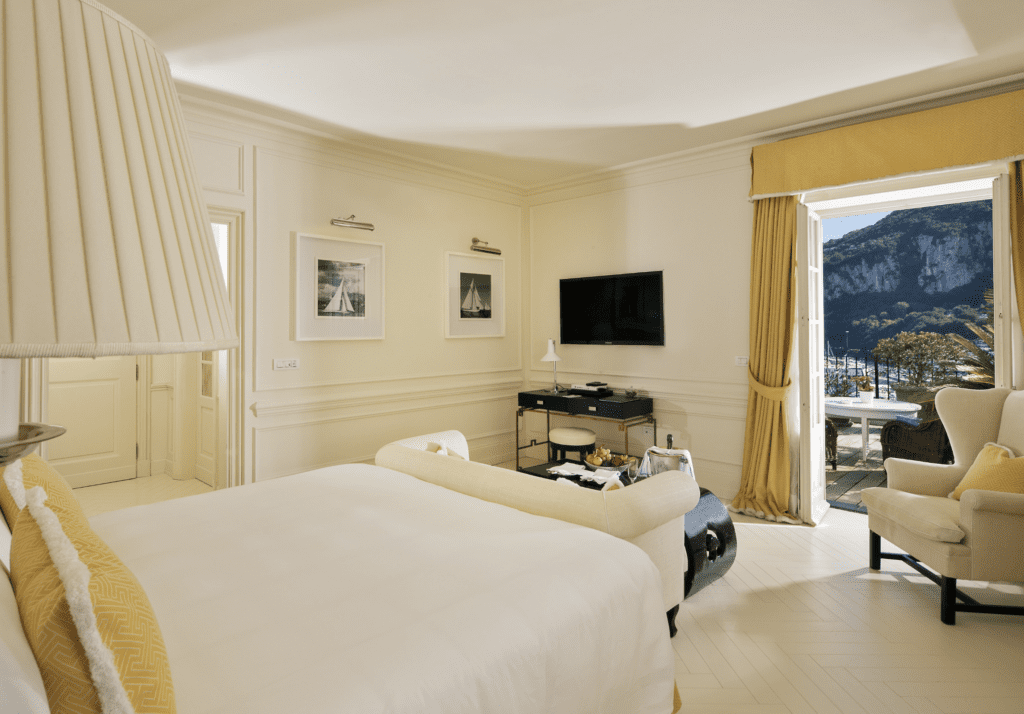 boutique-luxury-hotels-in-italy-image-of-room-type-JK-Place-CAPRI-ITALY