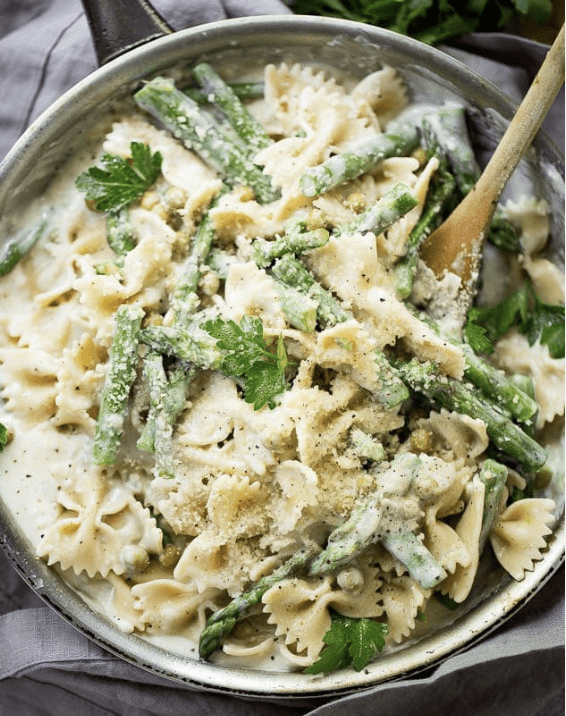 creamy-asparagus-pasta-with-peas-0reciper