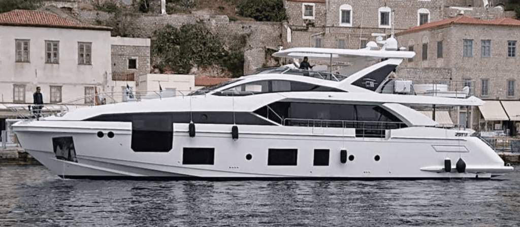 athletes-expensive-superyachts-Cristiano-Ronaldo-CG-Mare-$6.9-Million