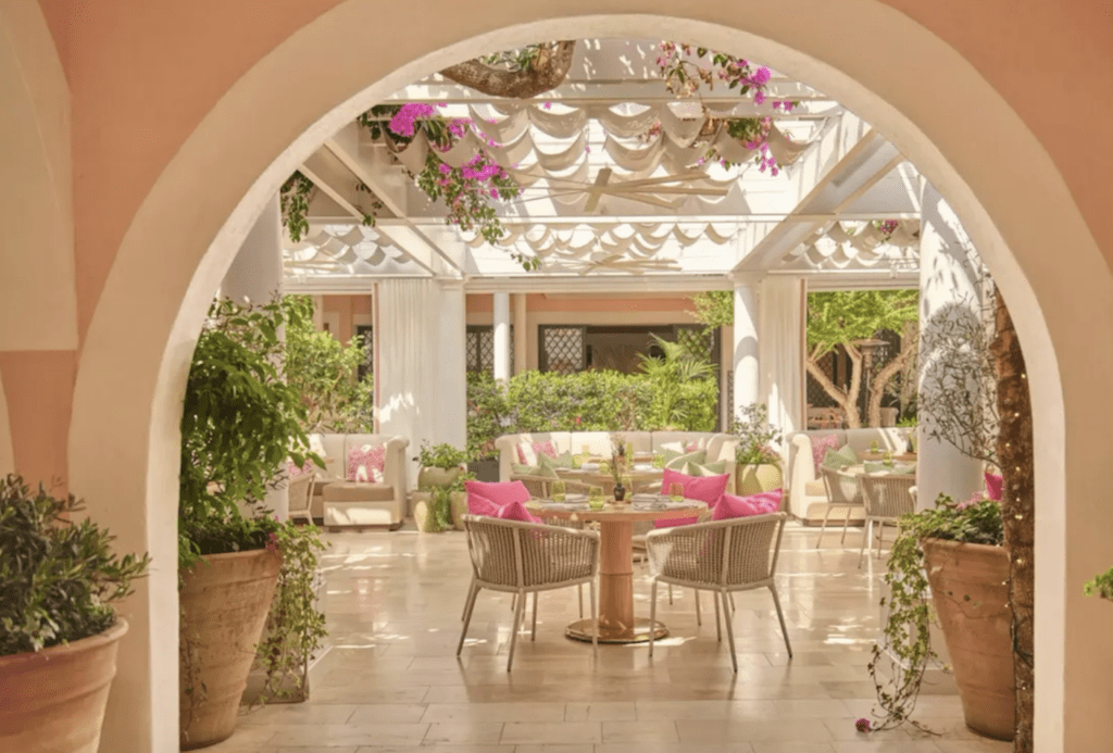 Best-Luxury-Hotels-in-LA-Hotel-Bel-Air